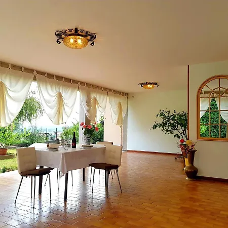 Boutique In Verona - Valpolicella - Big Terrace And Garden, Balcony And Garage - Hide In Hedonism San Pietro in Cariano
